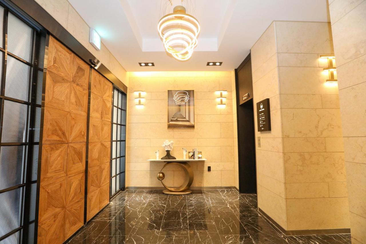 Mari Hotel Chungju Exteriör bild